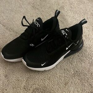 Nike Air Max 270